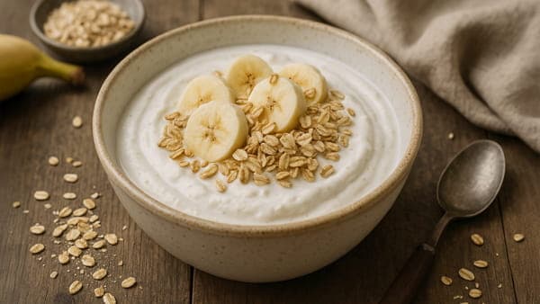 Quark mit Früchten und Haferflocken